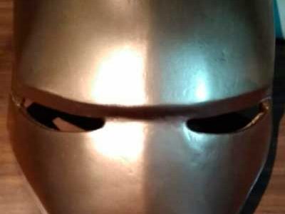 Papa Robot casco iron man